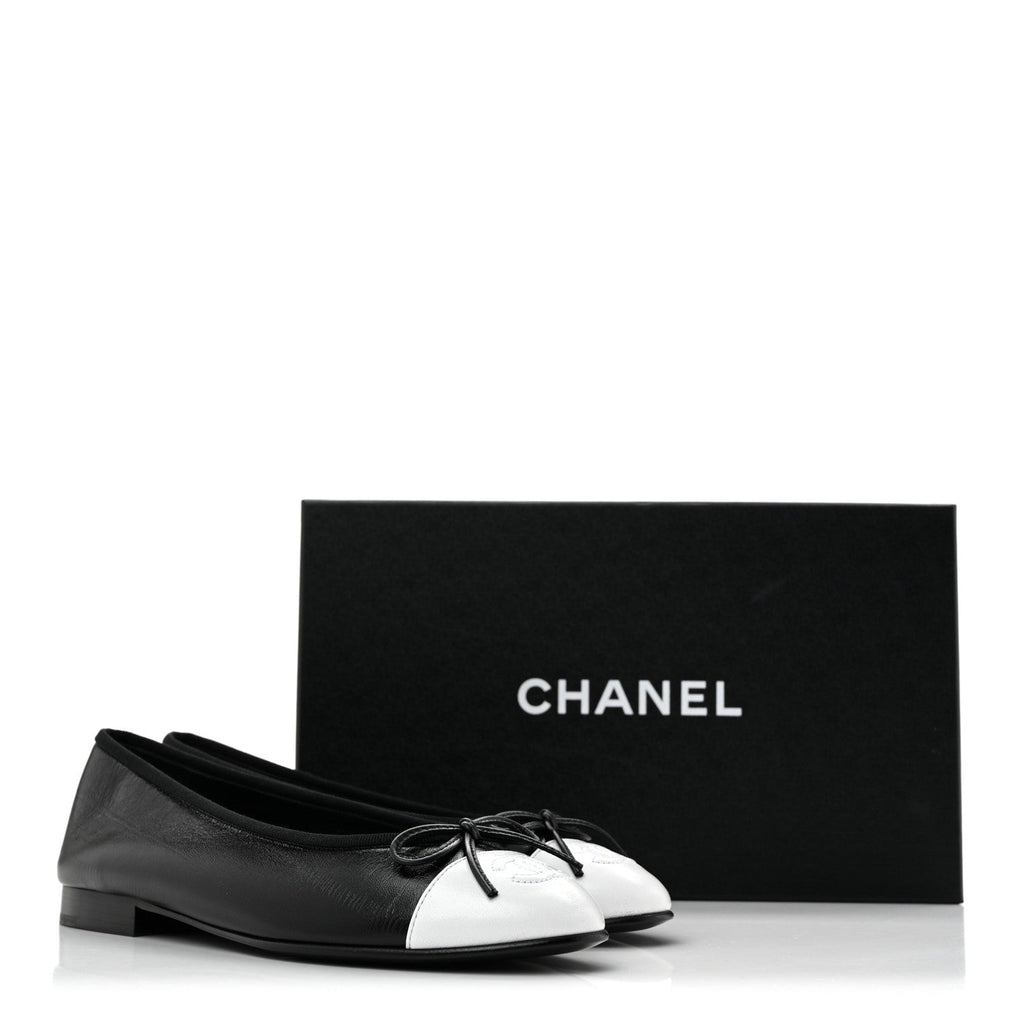 Crumpled Shiny Lambskin Cap Toe CC Ballerina Flats 36.5 Black White 36.5 Black White