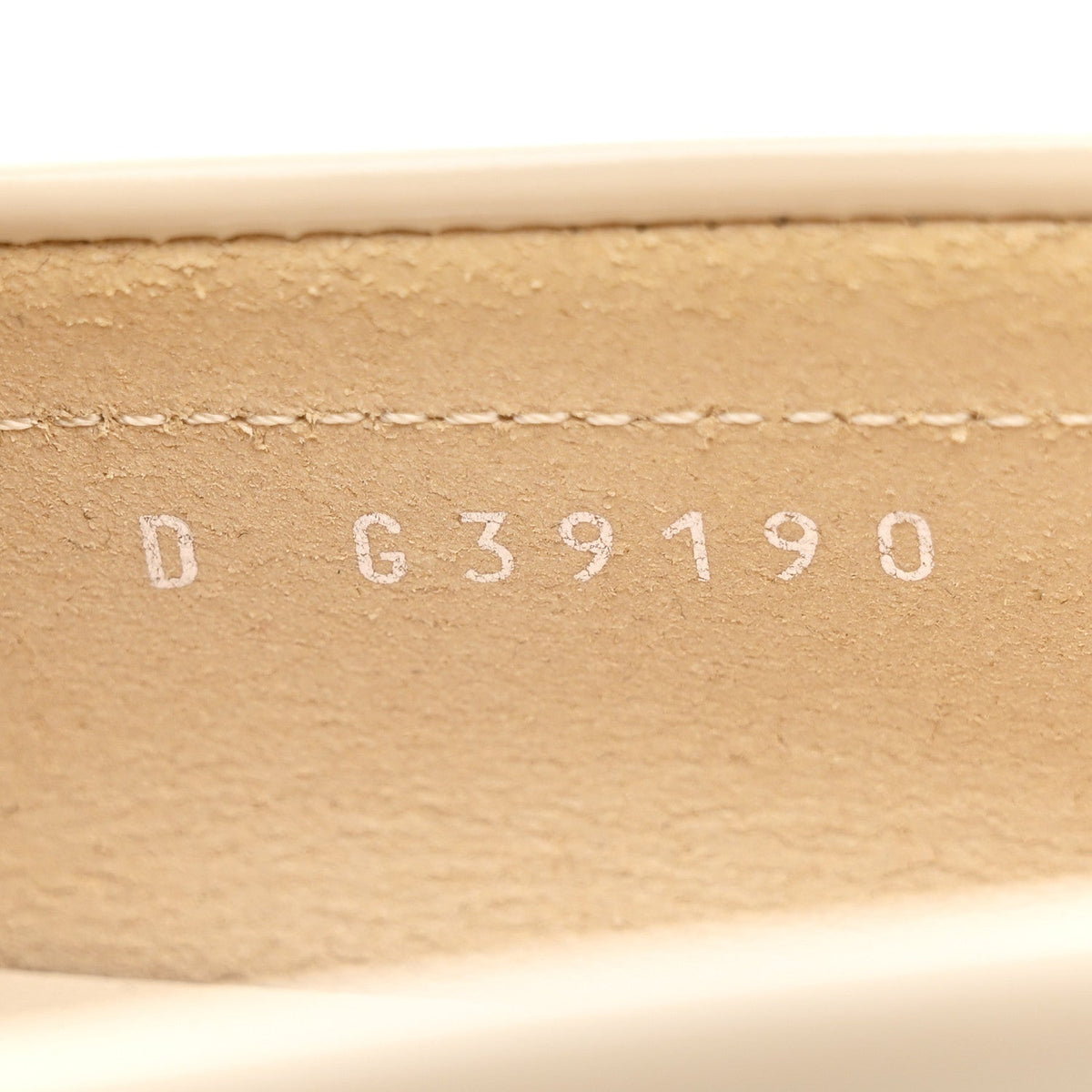 Shiny Calfskin Logo Loafers 39.5 Beige